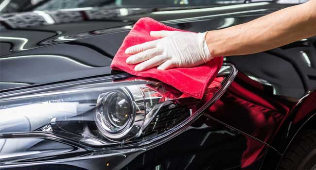 One Hand Car Wash for One Car